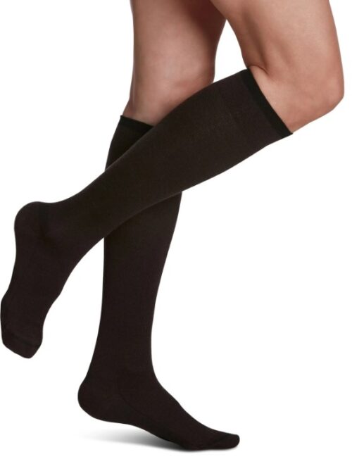 Sigvaris 15-20 mmHg All-Season Merino Wool Knee High  Men and Women - Image 2